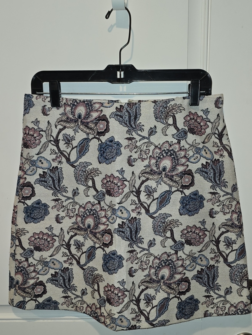 Ann Taylor Floral Tapestry Mini Skirt in Cream and Blue